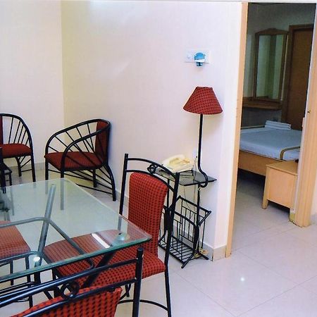 Hotel Padmini Residency Hyderabad Ngoại thất bức ảnh
