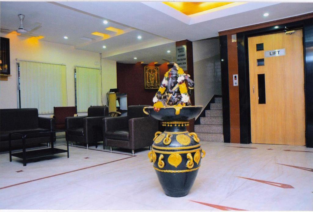 Hotel Padmini Residency Hyderabad Ngoại thất bức ảnh