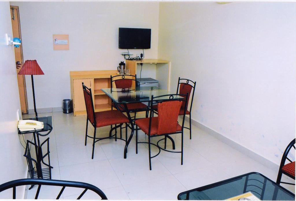 Hotel Padmini Residency Hyderabad Ngoại thất bức ảnh