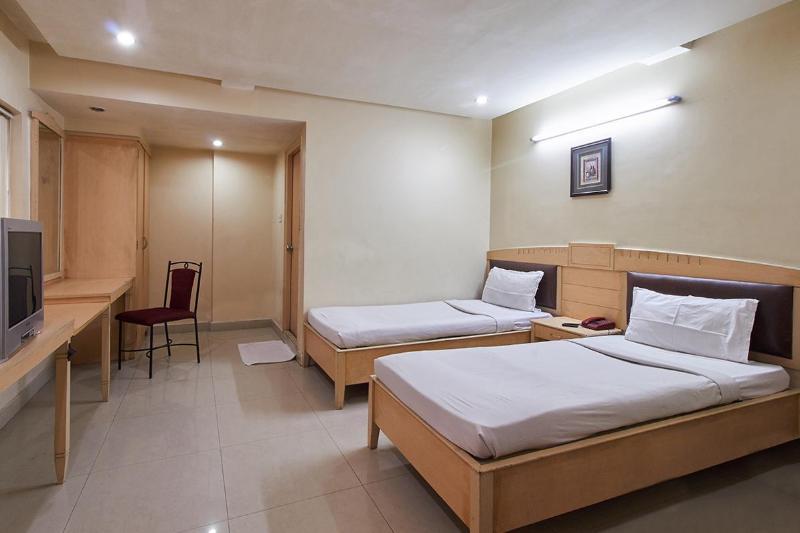 Hotel Padmini Residency Hyderabad Ngoại thất bức ảnh